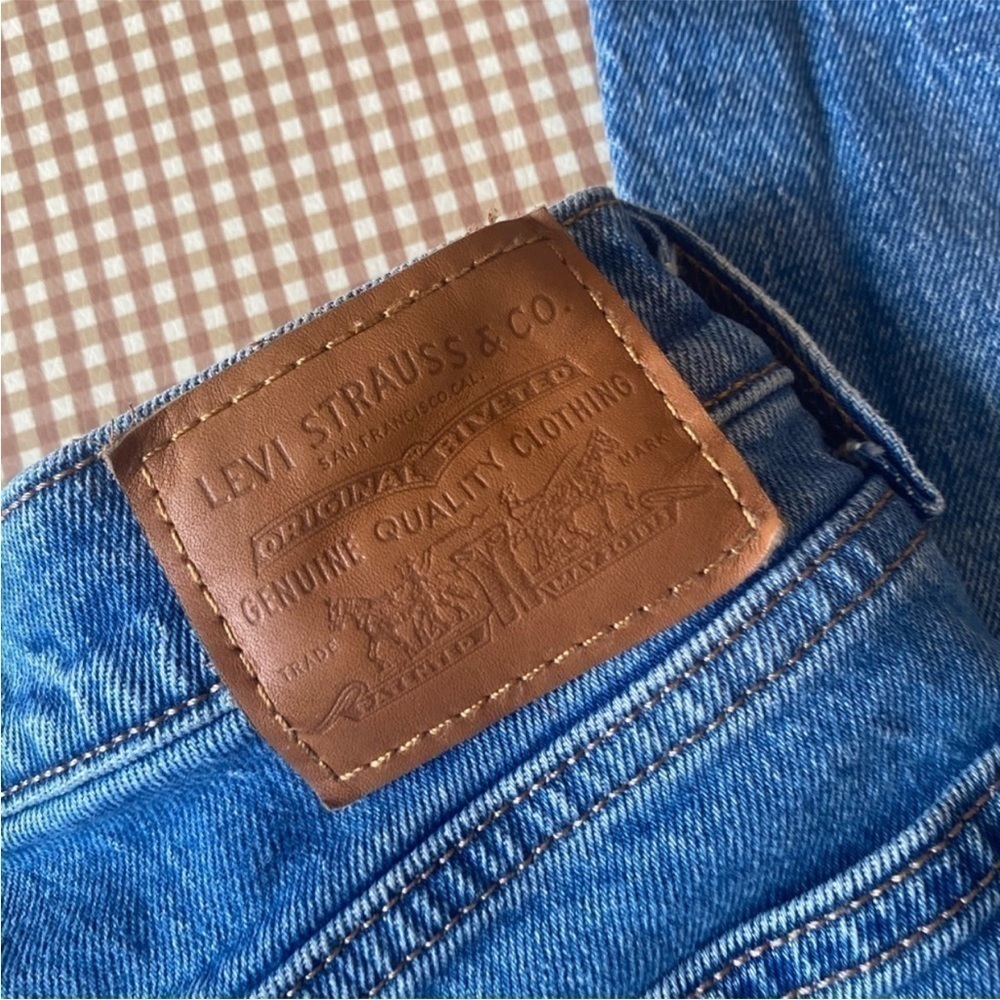 Levi's Wedgie fit Button Fly denim‎ jeans. Size 26 - Picture 5 of 16